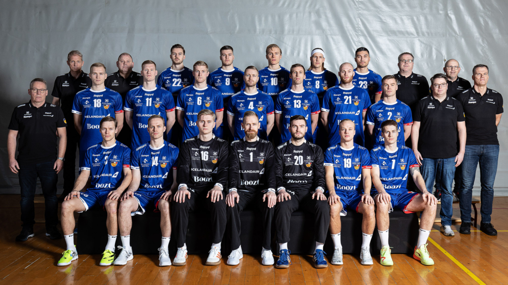 Islands Handball Nationalmannschaft testet im neuen Kempa-Trikot Mannschaftsfoto