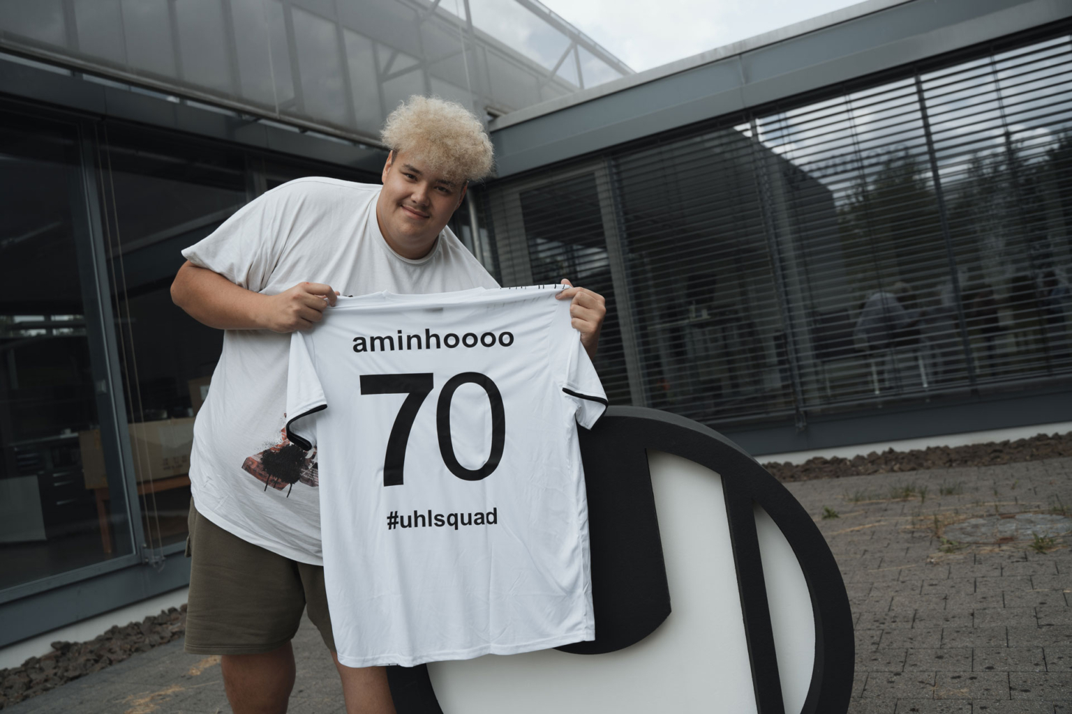 uhlsport begrüßt Influencer Amin Belhadj als Markenbotschafter